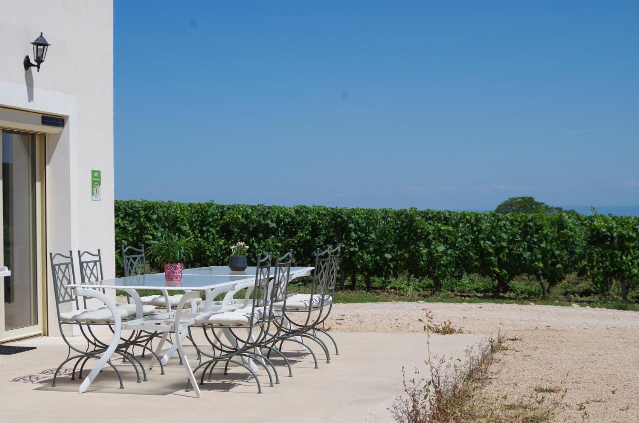 Domaine Joseph Lafarge Wine Resort Winemaker House La Maison Du Negociant Lugny 외부 사진